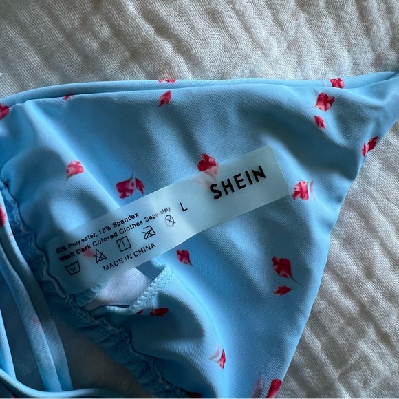 Blue with Pink Rose Print Bikini. - Picture 6 of 6